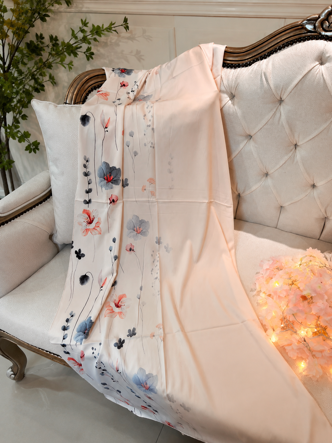 Malai Lawn printed hijab in Light Peach – Ciyaab